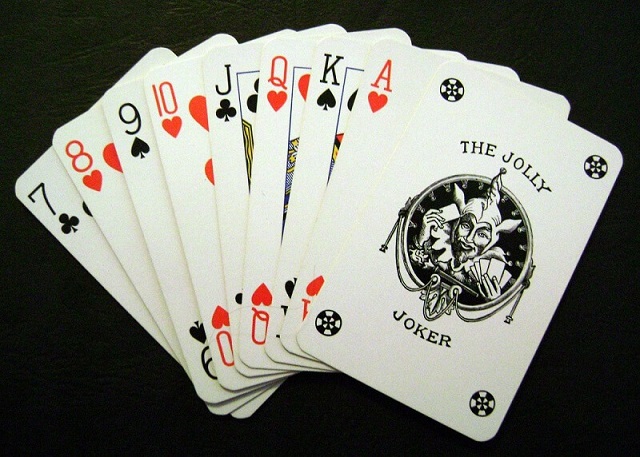 Bài Joker Là Gì? Khám Phá Bí Ẩn Lá Bài Kỳ Lạ